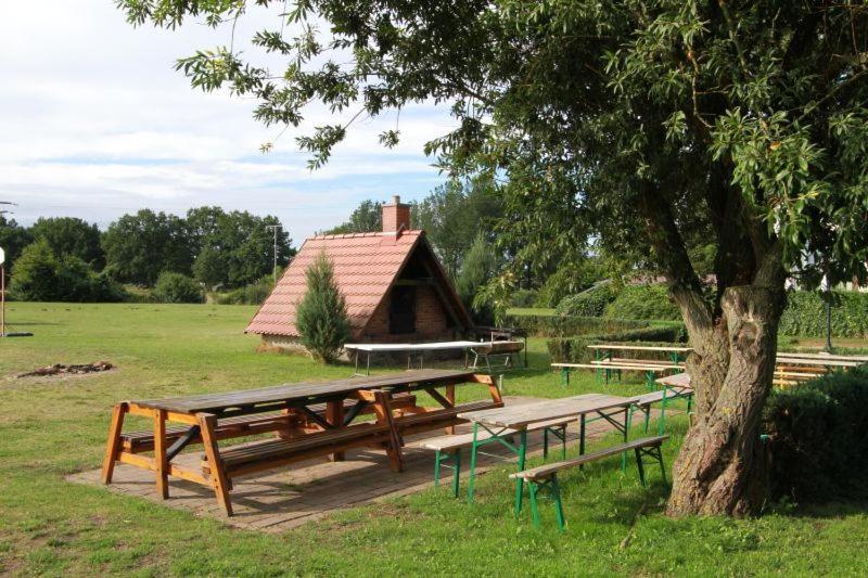 Отель Ferienpark Mecklenburg Ziegendorf Экстерьер фото