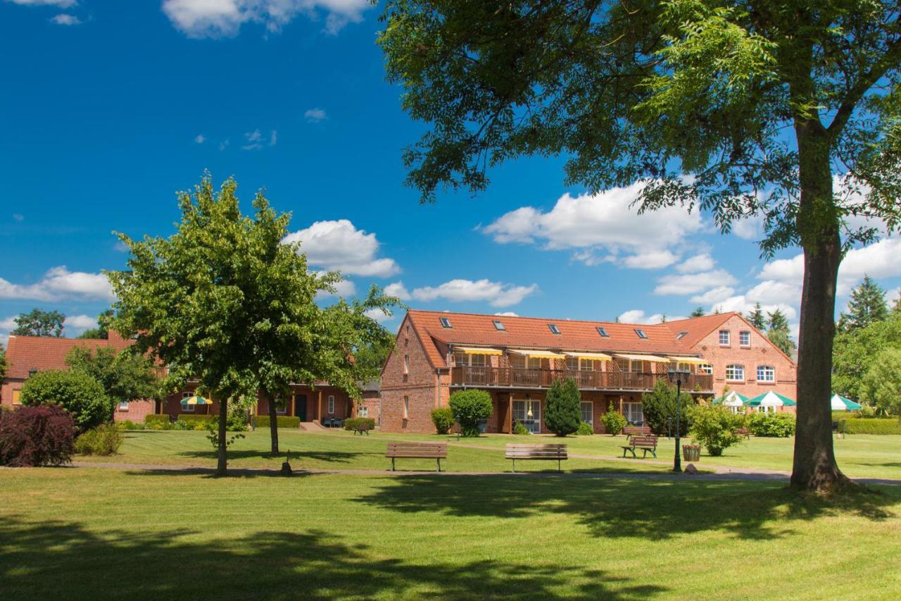 Отель Ferienpark Mecklenburg Ziegendorf Экстерьер фото